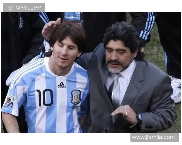 齐达内与梅西在足球历史中的对比与共鸣探讨与启示