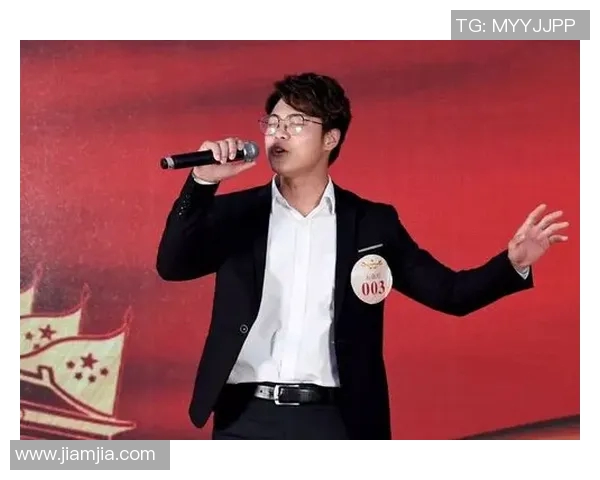 中国足球明星杨明的成长历程与职业生涯全景解析